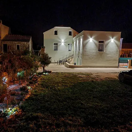 Danijela Holiday home Janjina