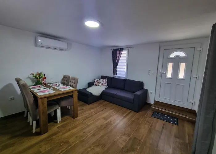 Danijela Ferienhaus *